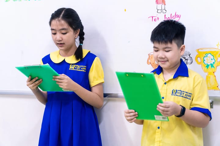 Album: 20251117 -Tiểu học - English Speaking Contest - Cuộc thi Hùng Biện Tiếng Anh Tiểu học — Trường Việt Anh